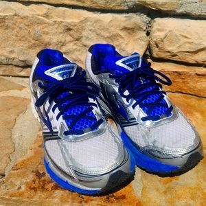 Brooks Adrenaline GTS 14, Size 10.5, Gray and blue